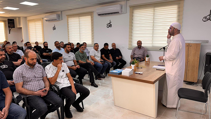 دار القرآن الكريم- جلحولية تنظم إجتماعا لأولياء أمور الطلاب